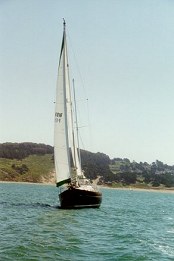 Um barco  vela - Fotografia de Rui Gonalves